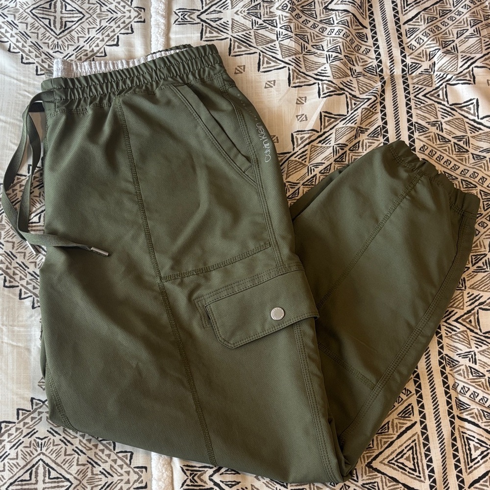 Calvin Klein Performance Cargo Jogger Pants